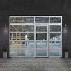 Панорамные секционные ворота ALUTECH серии AluPro с встроенной калиткой, 3750×3000 мм